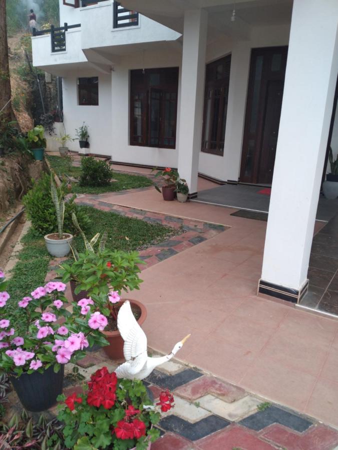 Holly House Homestay Ella Exteriör bild
